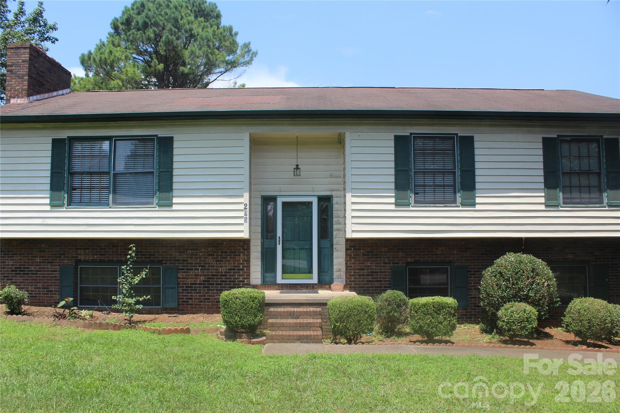 205 Inglewood Drive Property Photo 34
