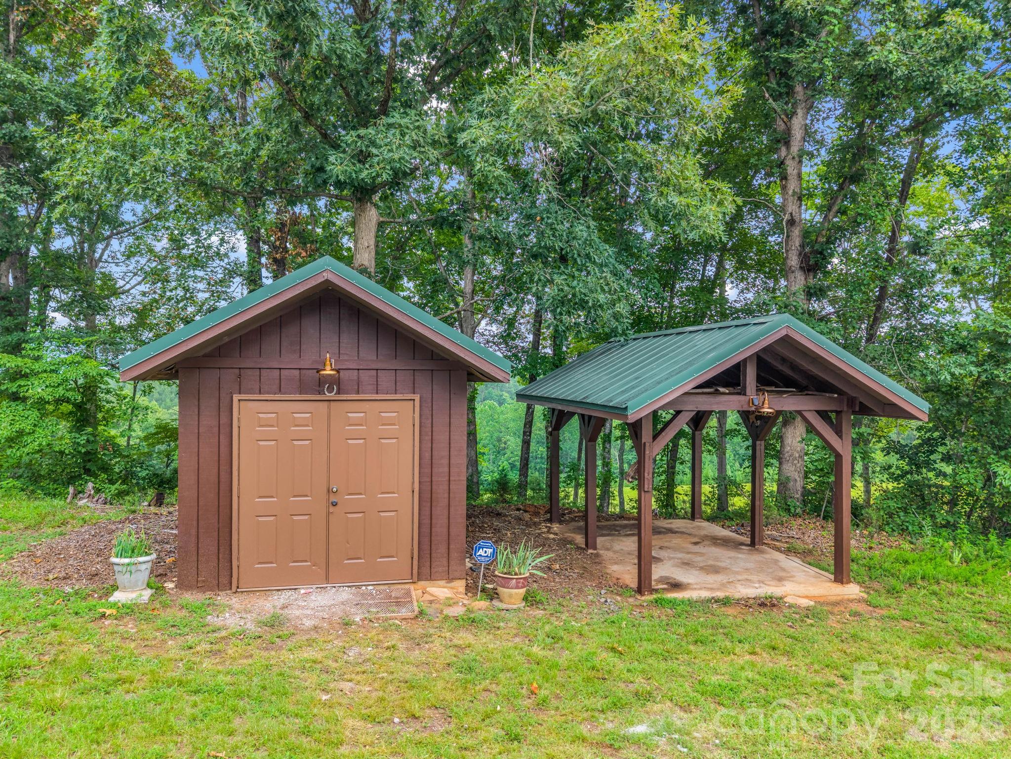 1054 Rainbow Rapids Road Property Photo 39