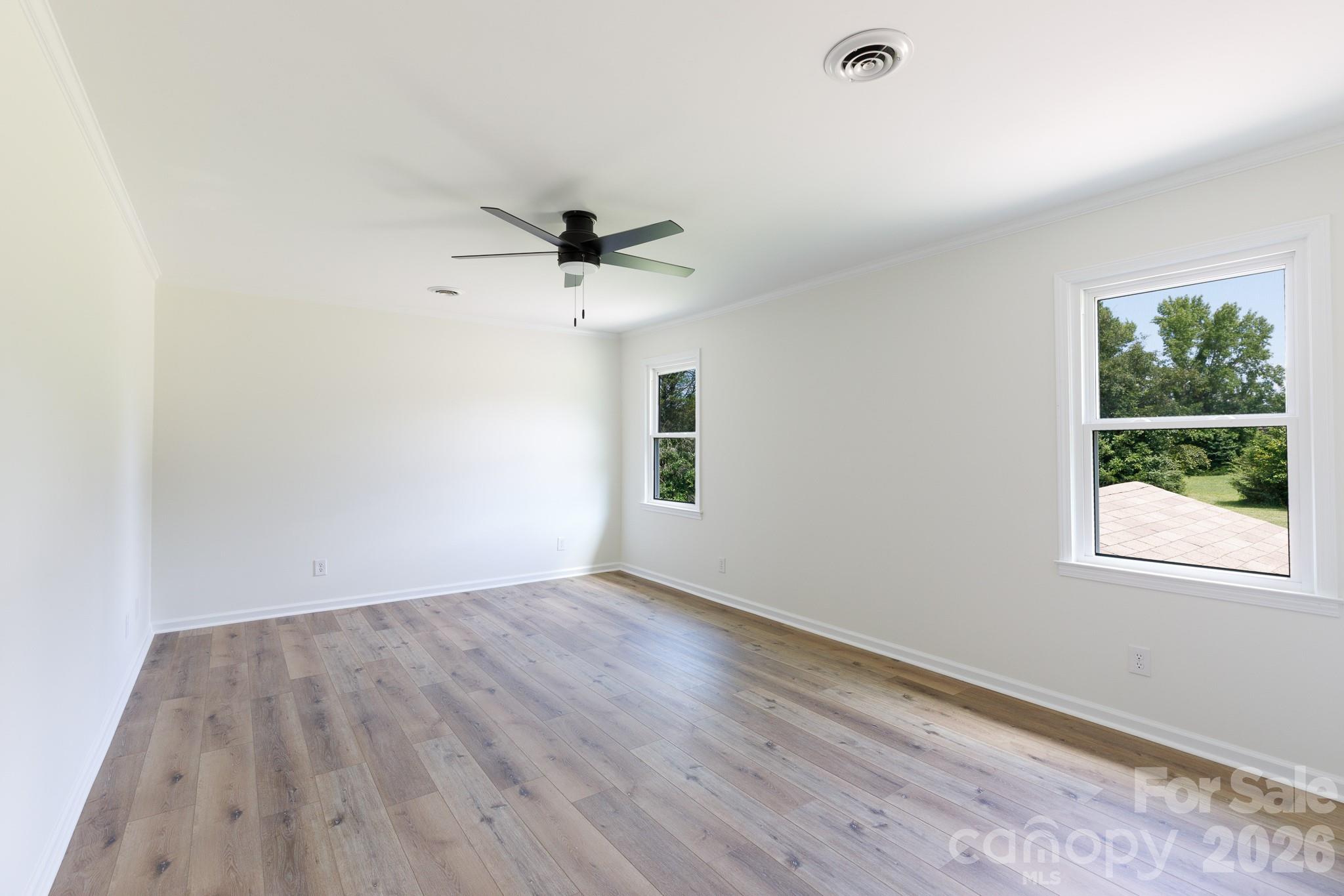 1560 Meadowdale Road Property Photo 17