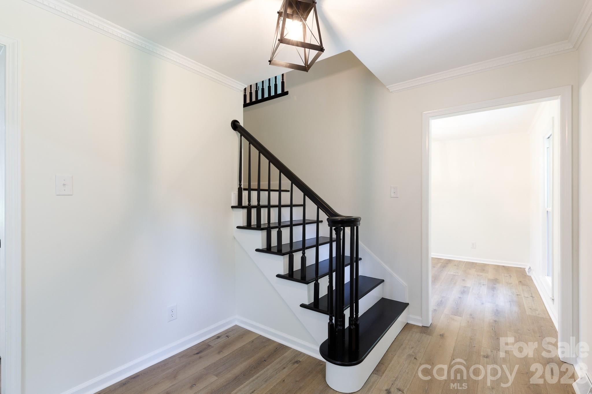 1560 Meadowdale Road Property Photo 22