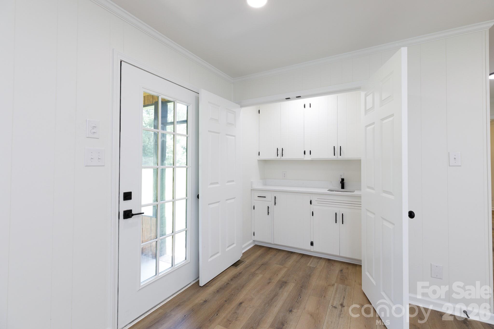 1560 Meadowdale Road Property Photo 23