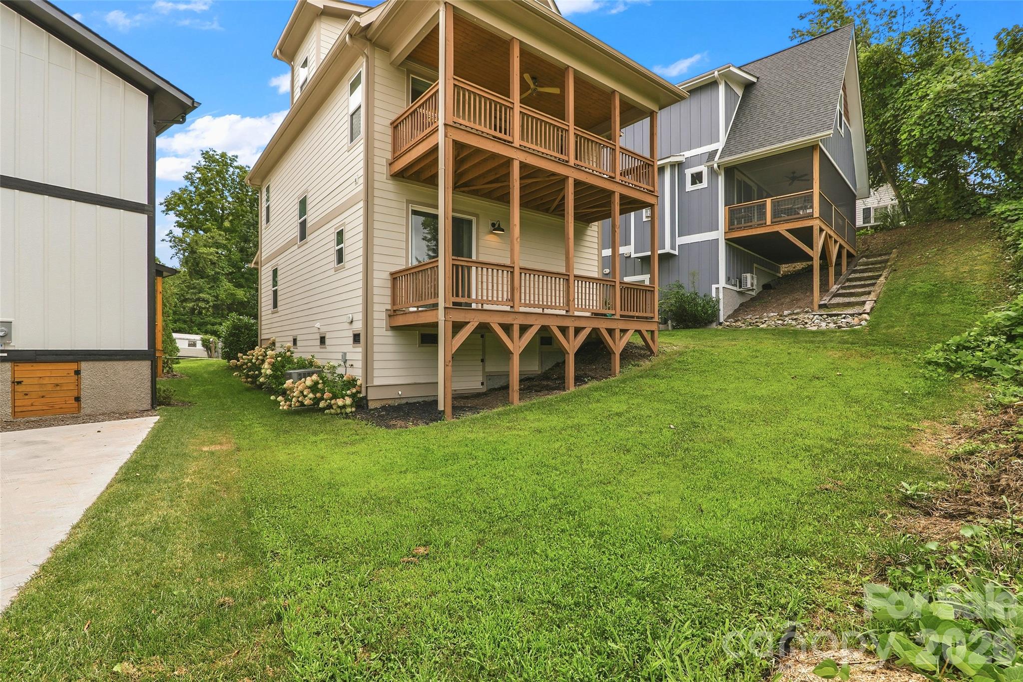 9 Hilldale Road Property Photo 5