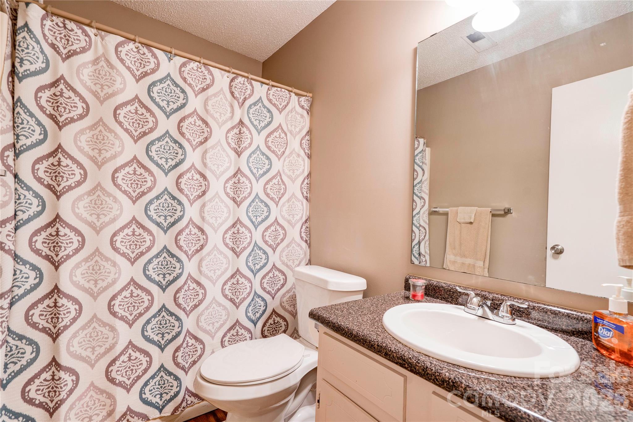 1014 Yancey Street Property Photo 19