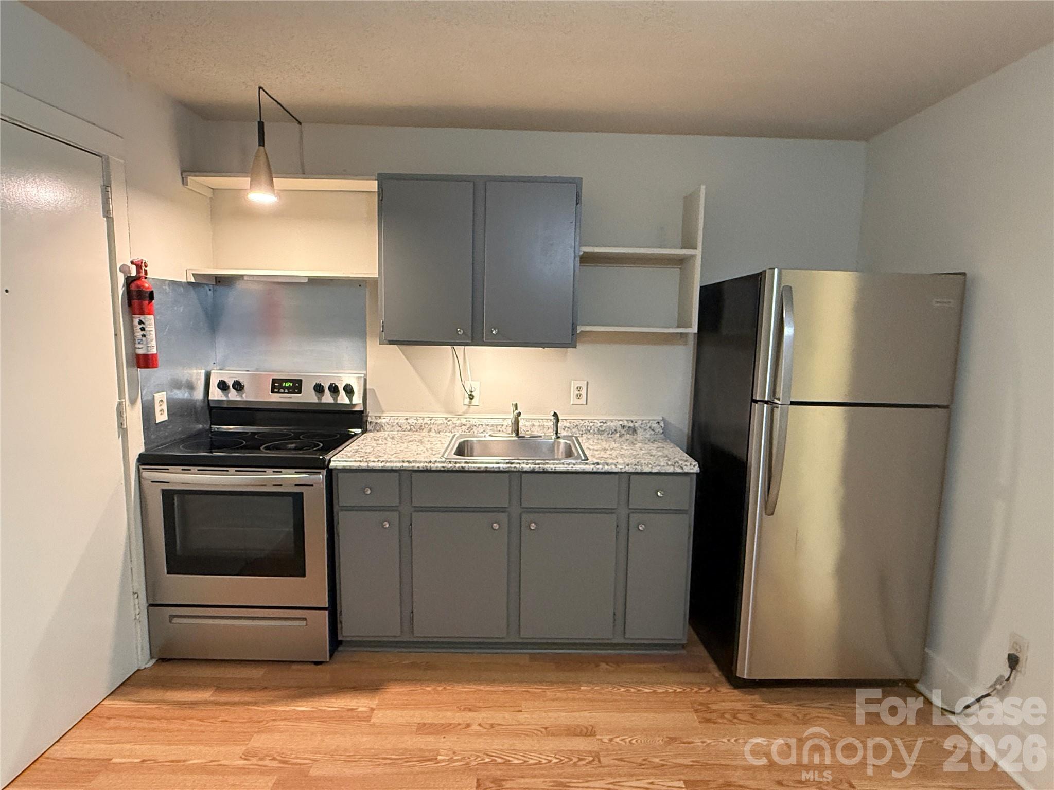 701 Louise Avenue 2 Property Photo 3