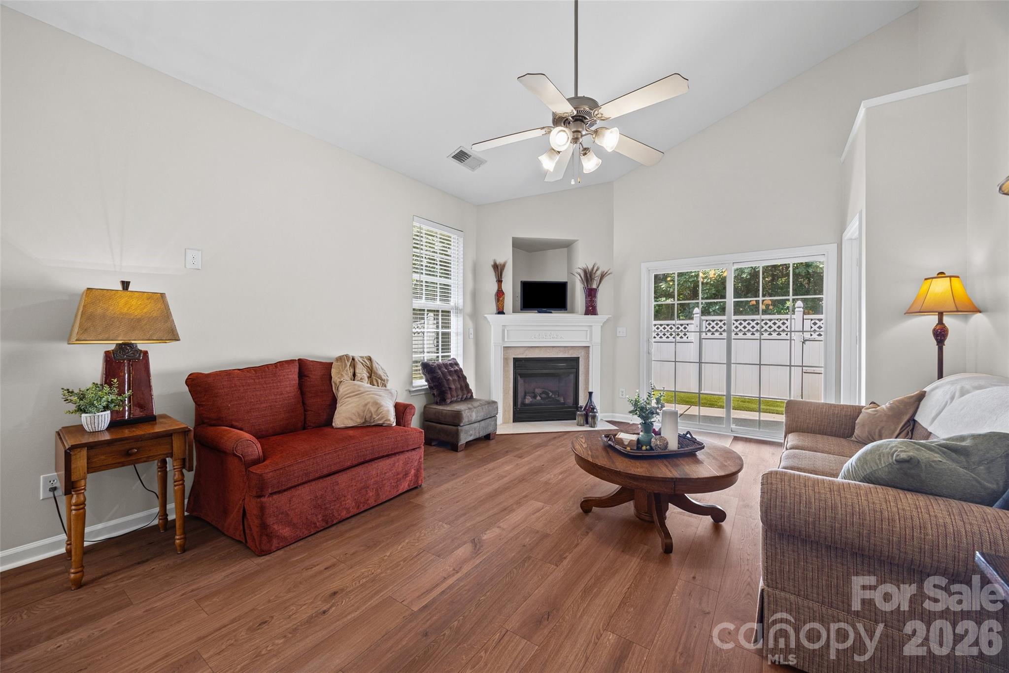 821 Lacebark Drive Property Photo 5