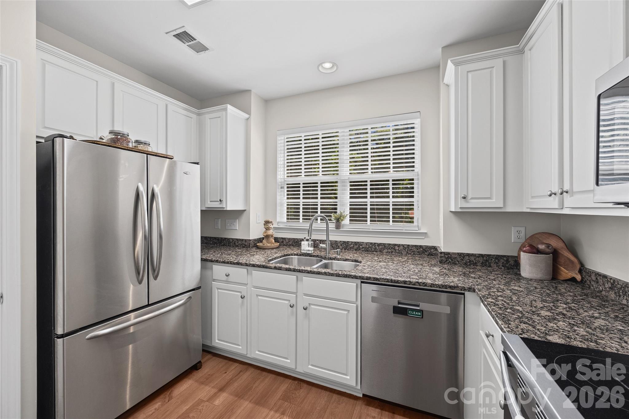 821 Lacebark Drive Property Photo 11