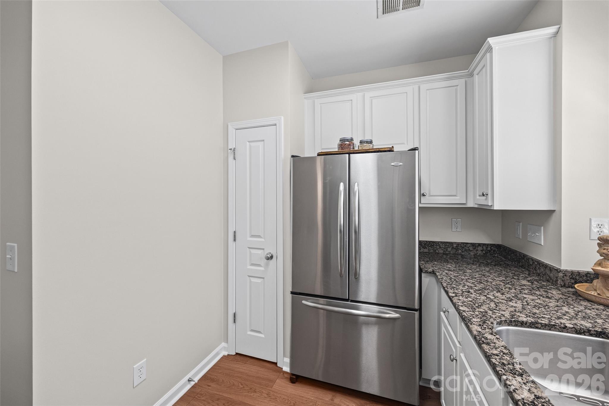 821 Lacebark Drive Property Photo 14