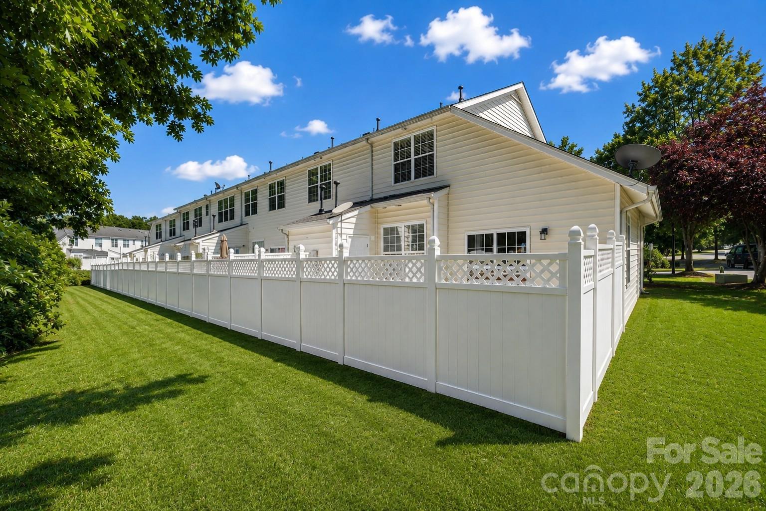 821 Lacebark Drive Property Photo 28