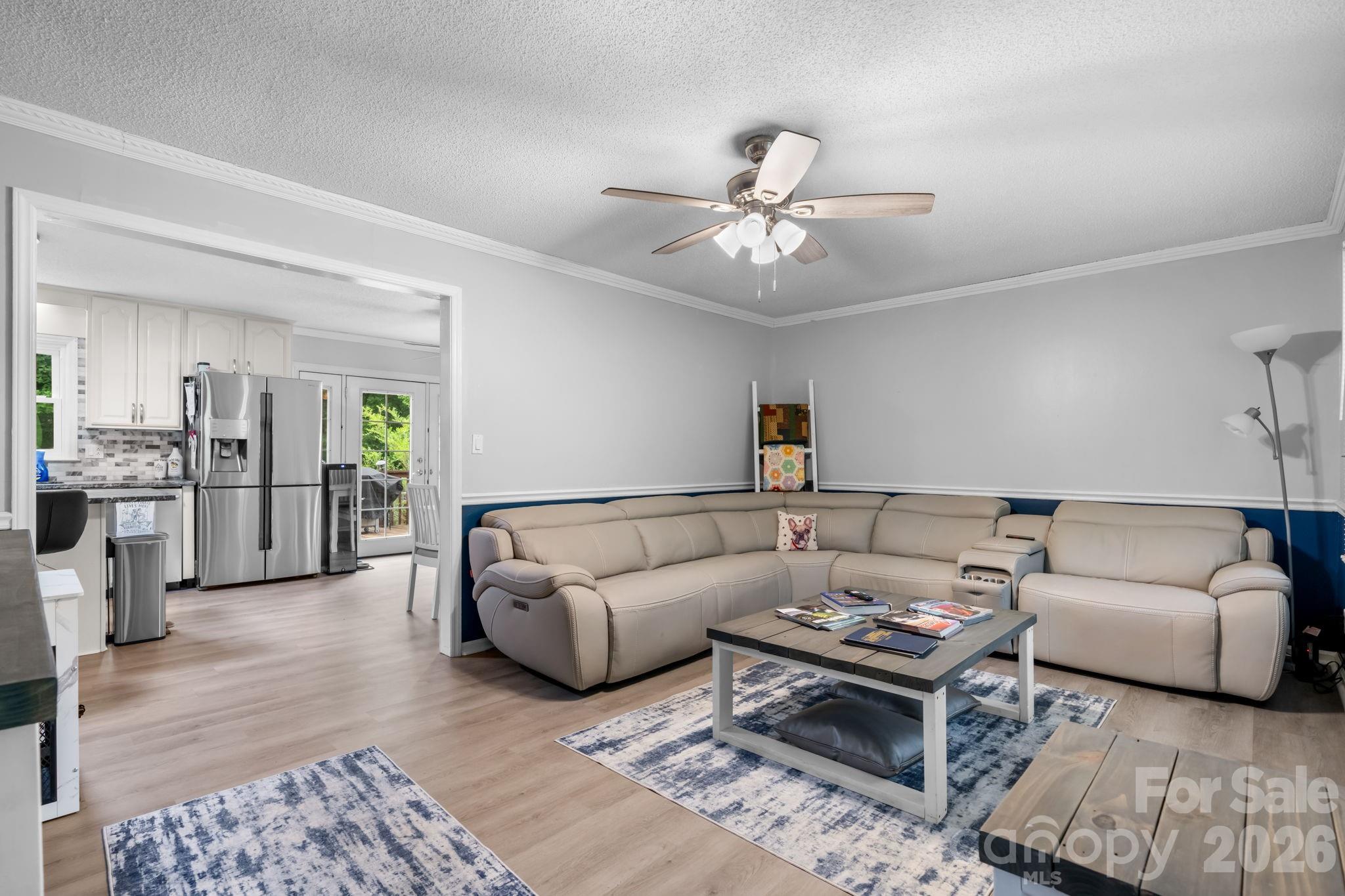 4690 Worth Place Property Photo 3