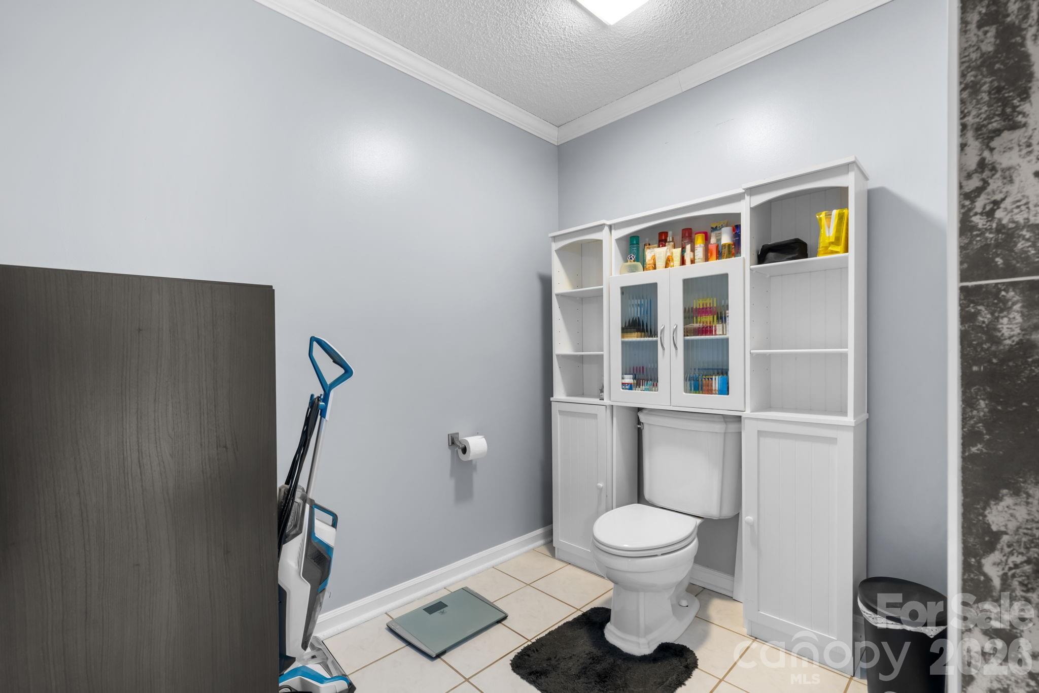 4690 Worth Place Property Photo 17