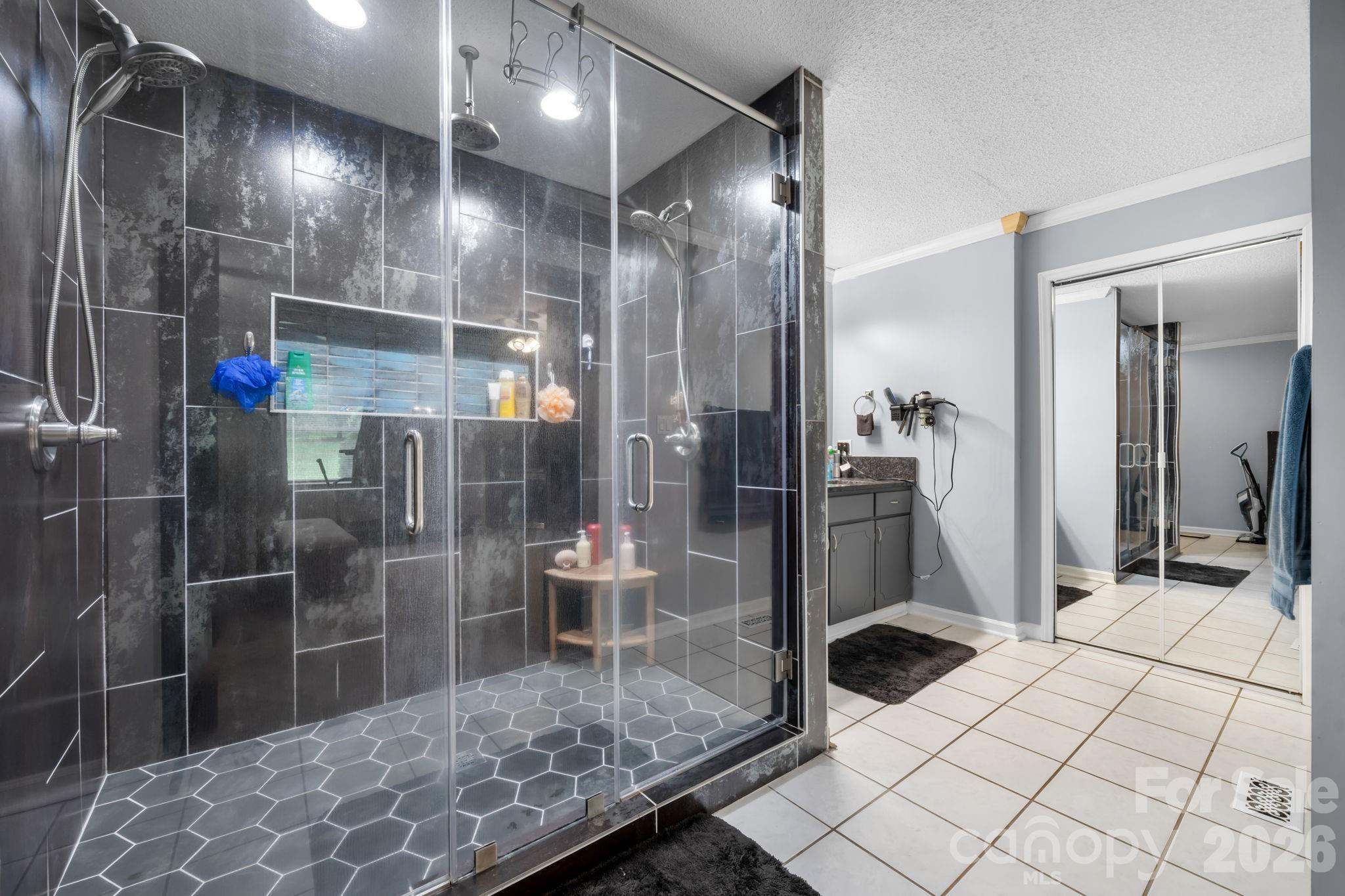4690 Worth Place Property Photo 18