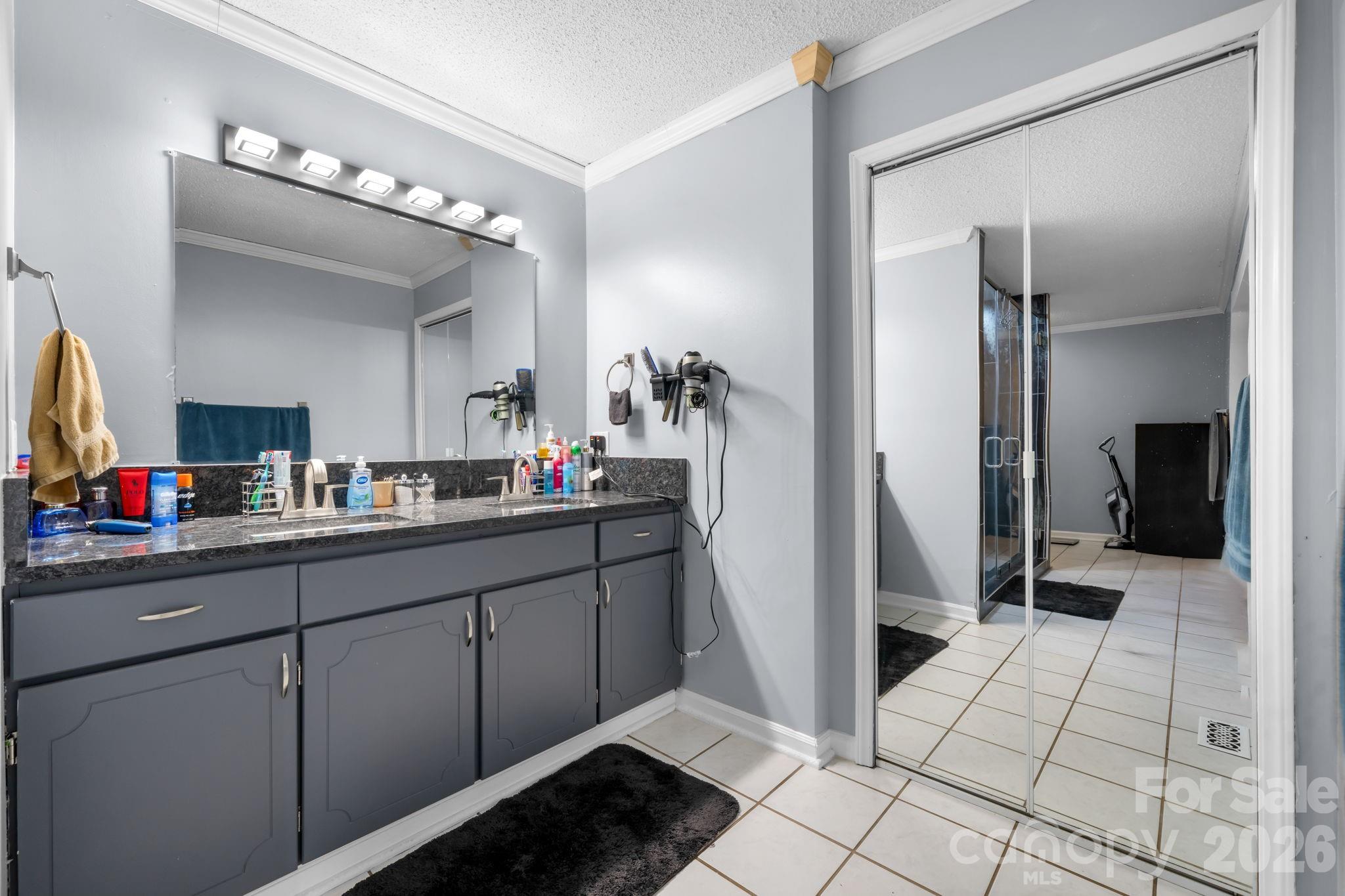 4690 Worth Place Property Photo 19