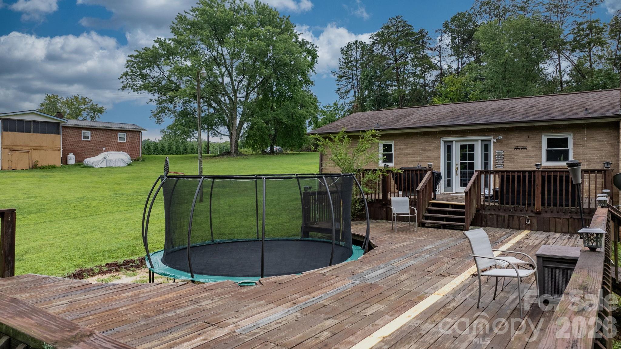 4690 Worth Place Property Photo 29