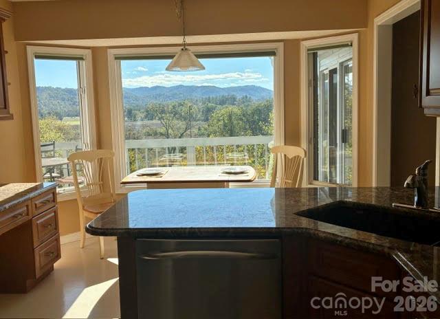 1870 Riverview Court Property Photo 3