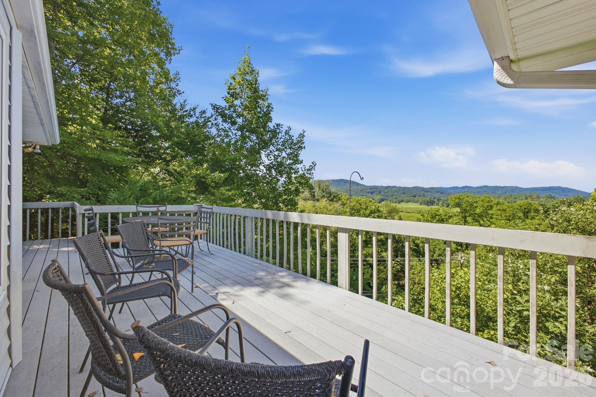 1870 Riverview Court Property Photo 4