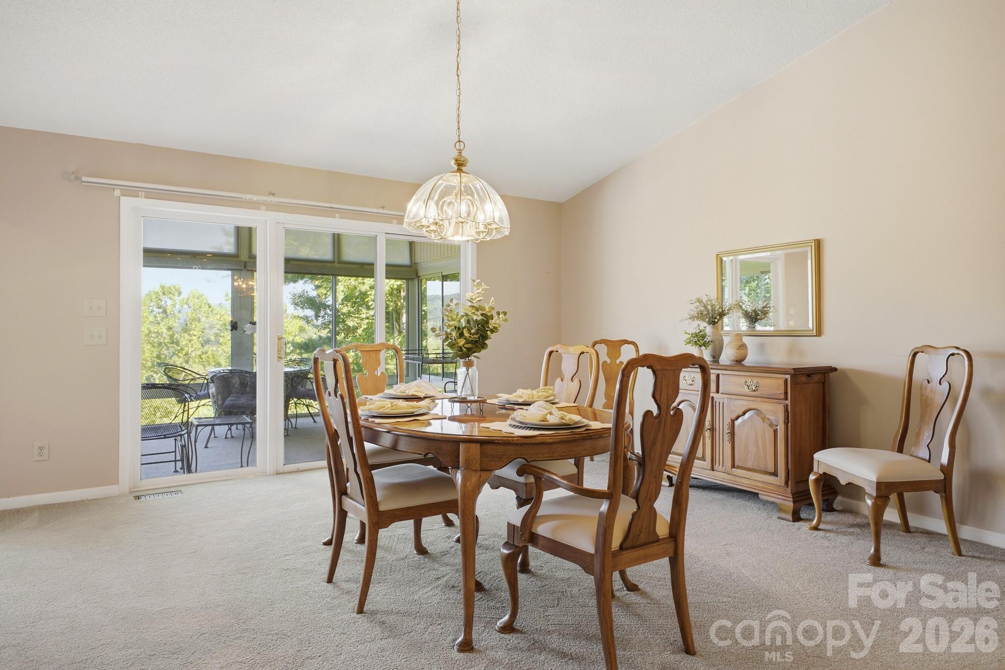 1870 Riverview Court Property Photo 8