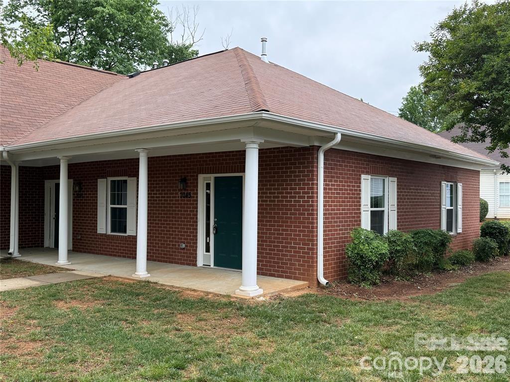 7045 Somerset Springs Drive F Property Photo 12