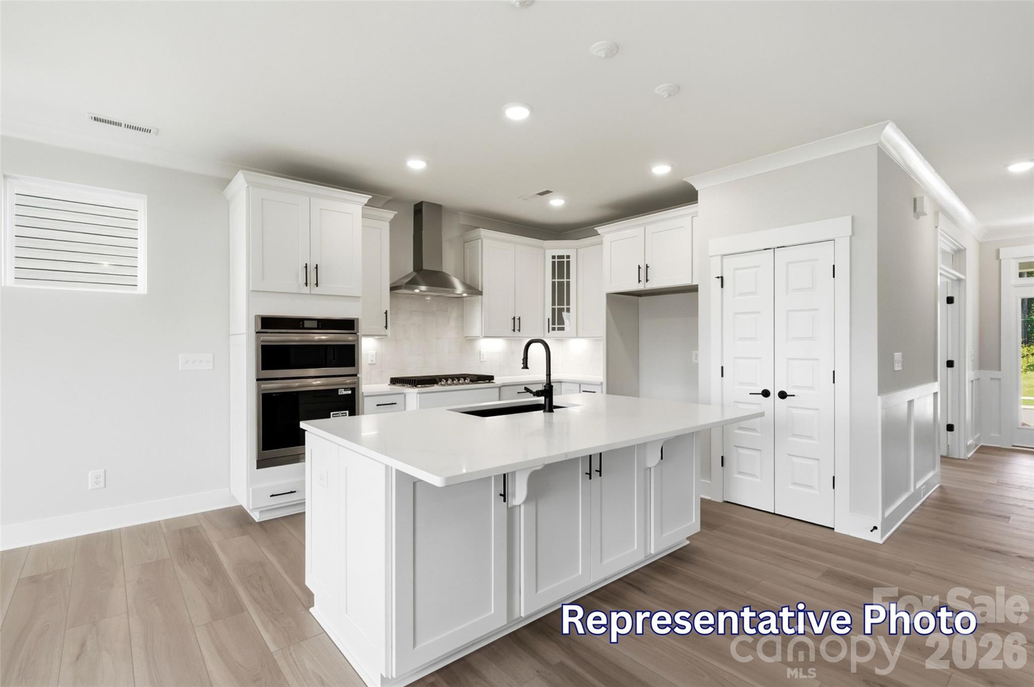 1072 Tradition Club Street Property Photo 15