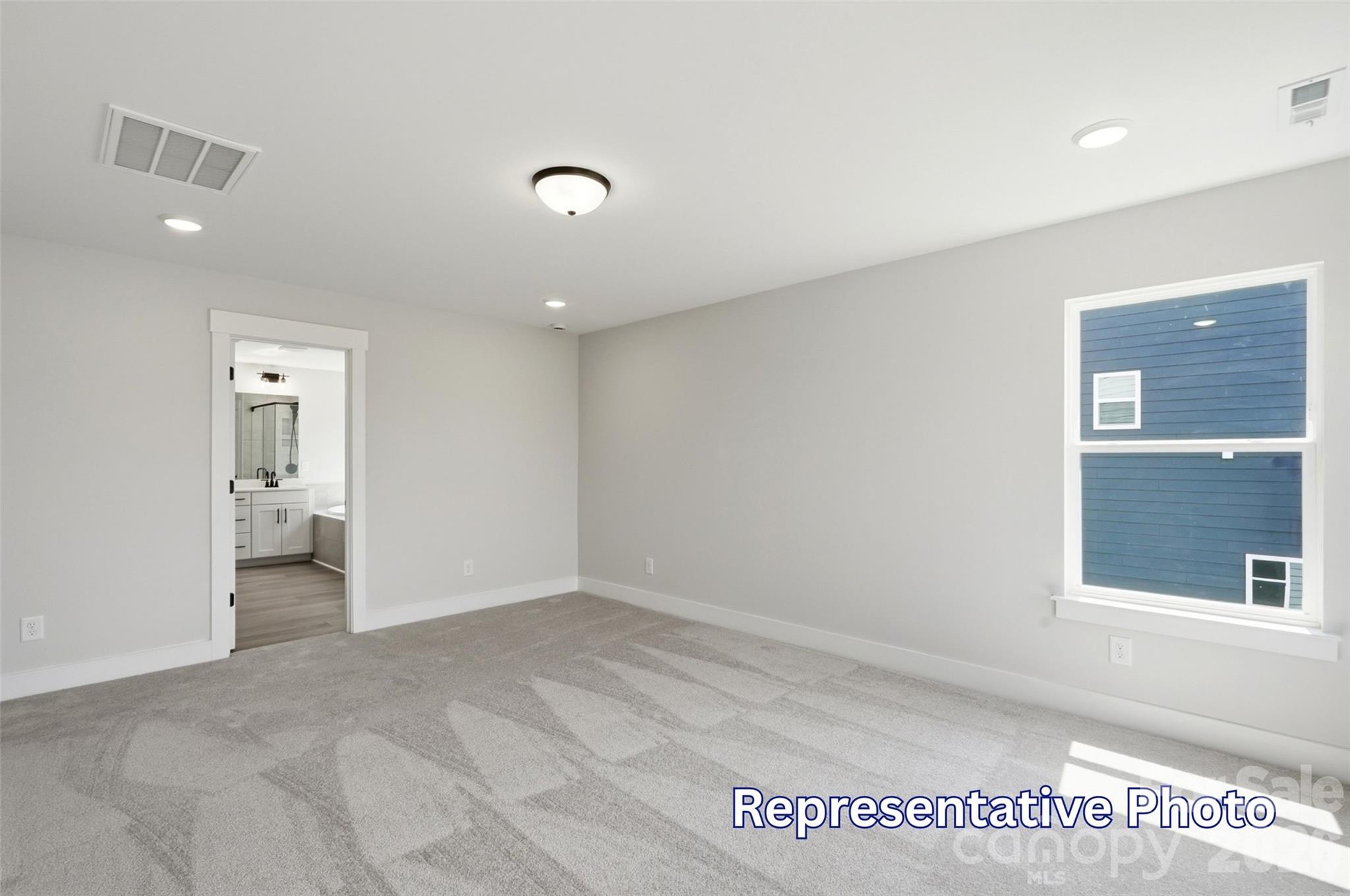 1072 Tradition Club Street Property Photo 31