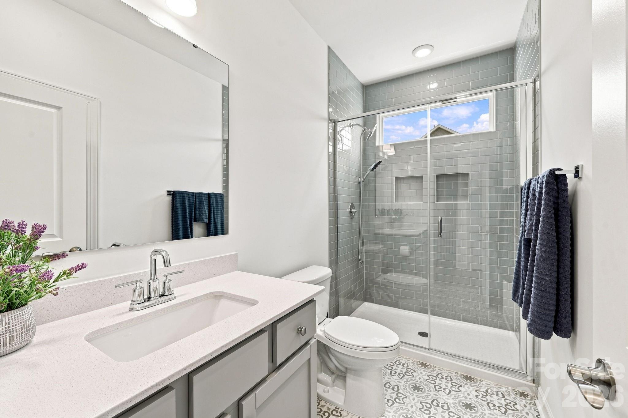 32598 Millingport Road Property Photo 5