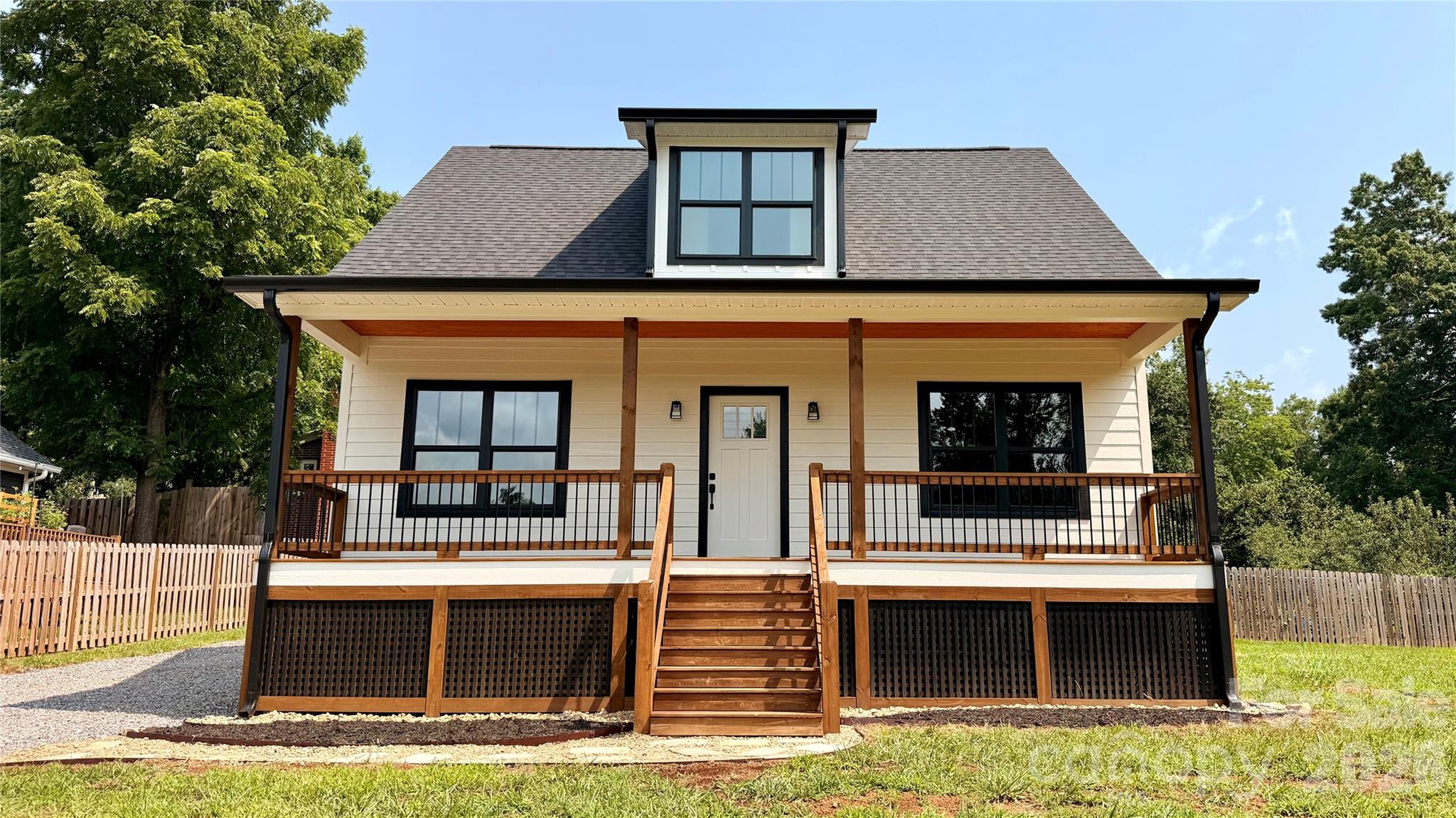 8 Lily Crossing Lane Property Photo 1