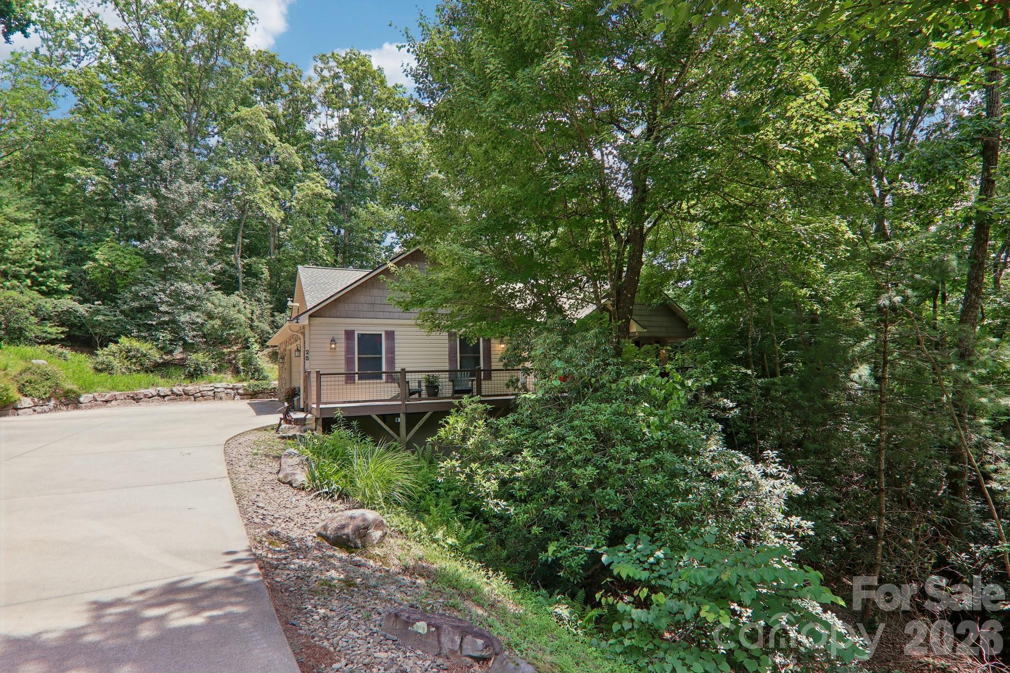 25 Arnie Drive Property Photo 2