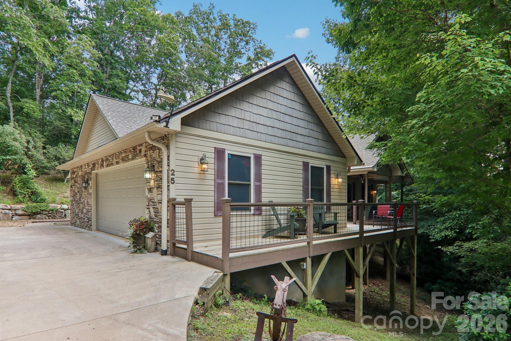 25 Arnie Drive Property Photo 3