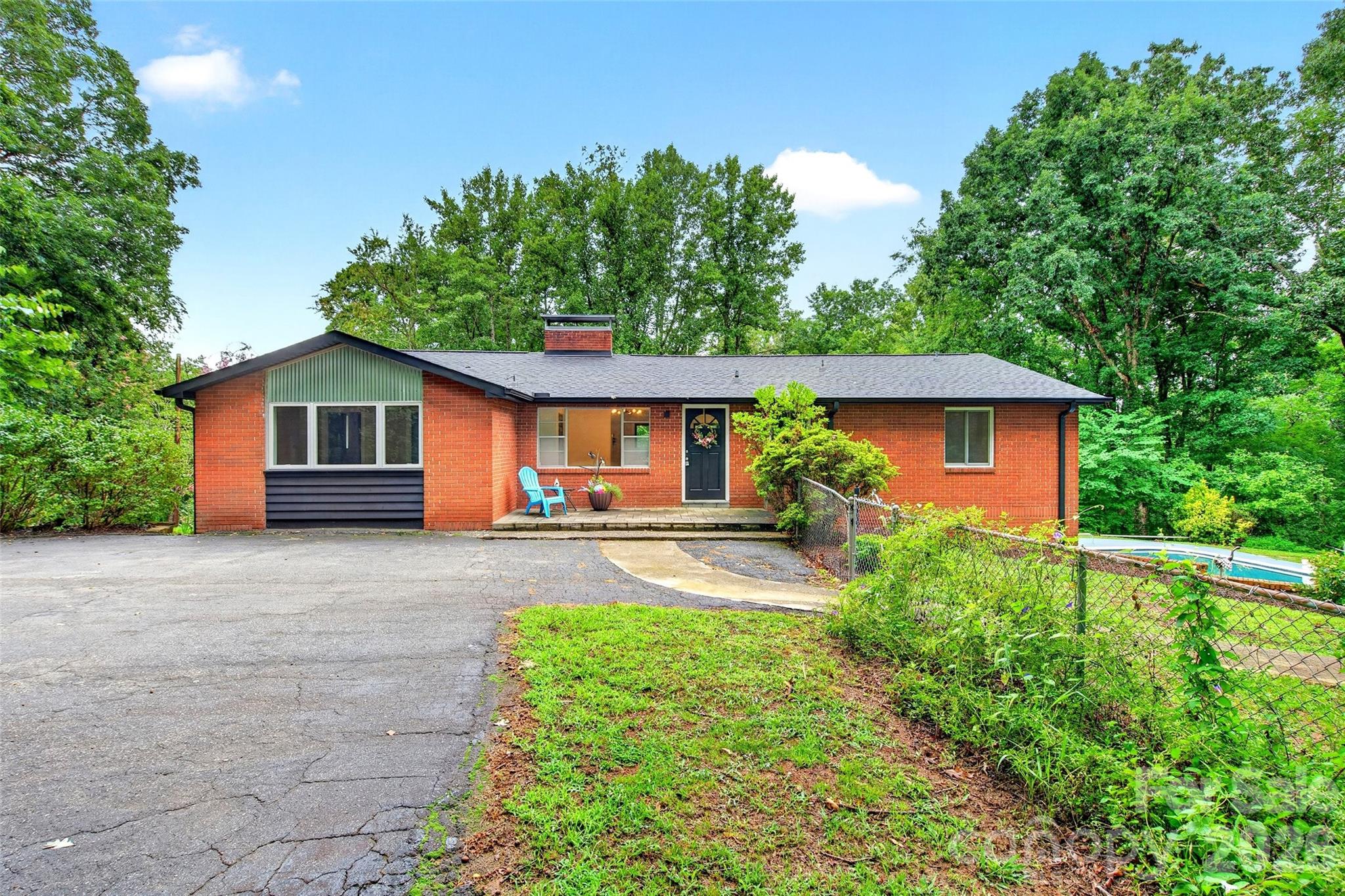 40 Mintz Lane 2 Property Photo 1