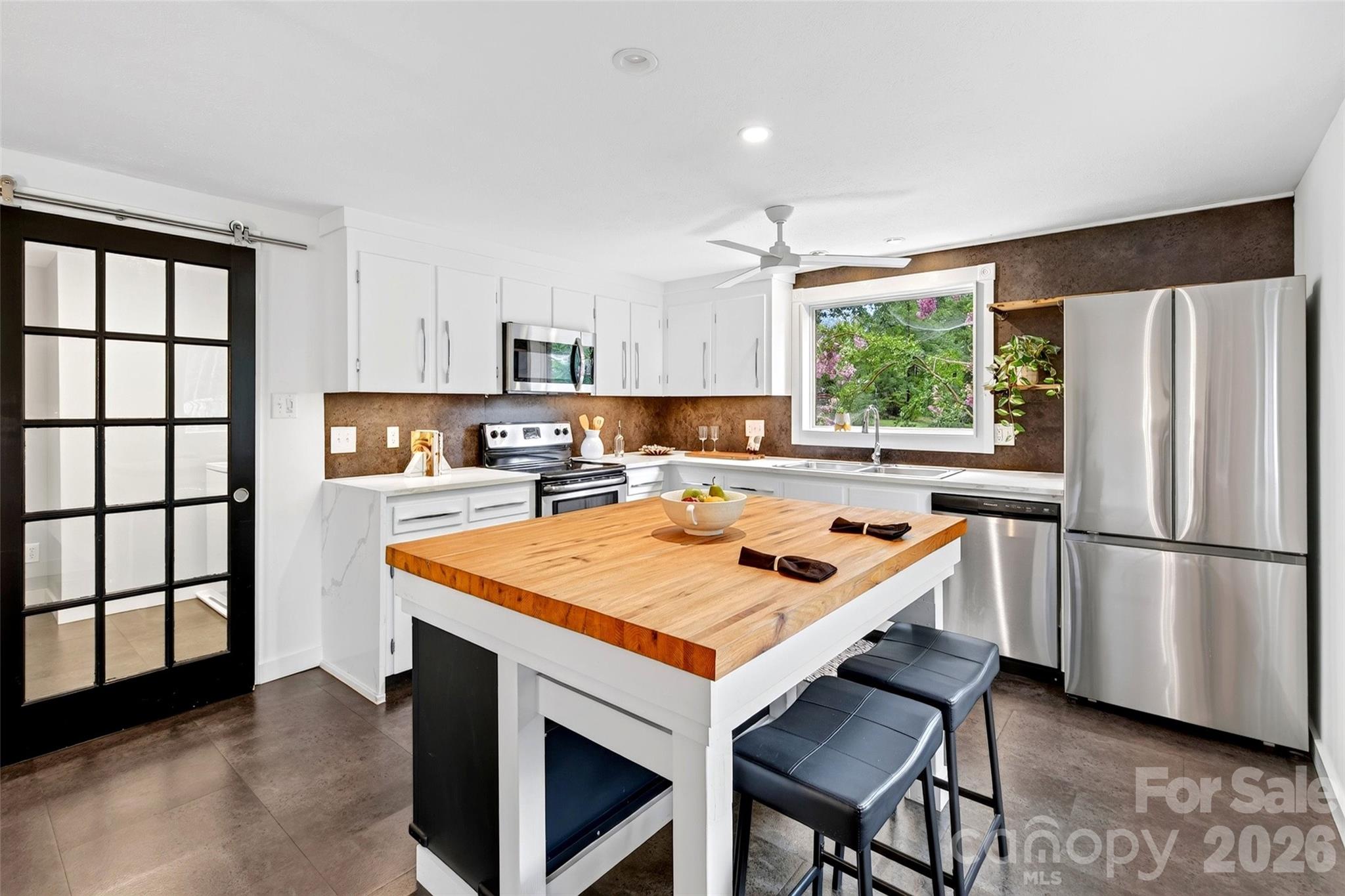 40 Mintz Lane 2 Property Photo 16