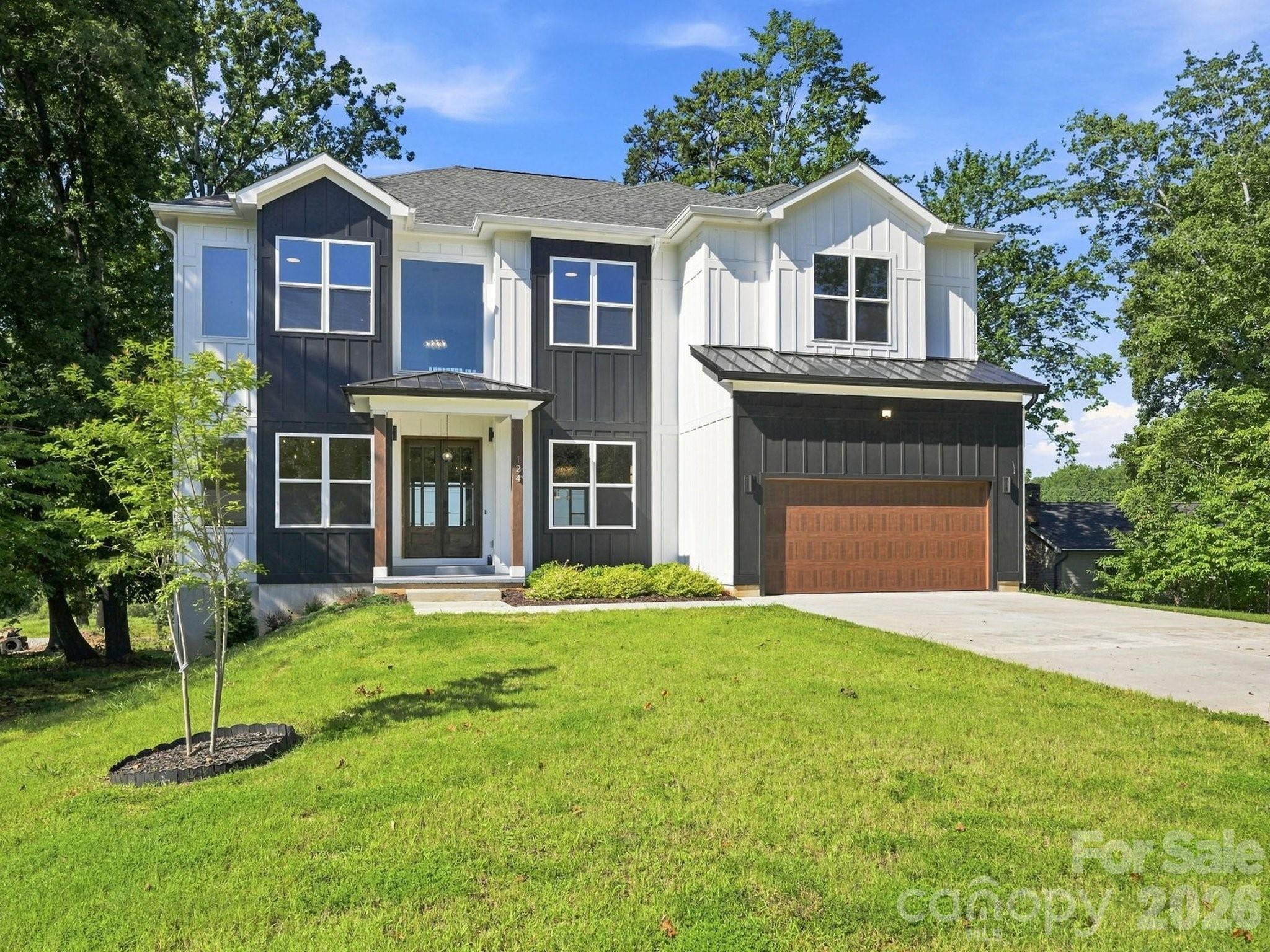 124 Clipper Lane Property Photo 1