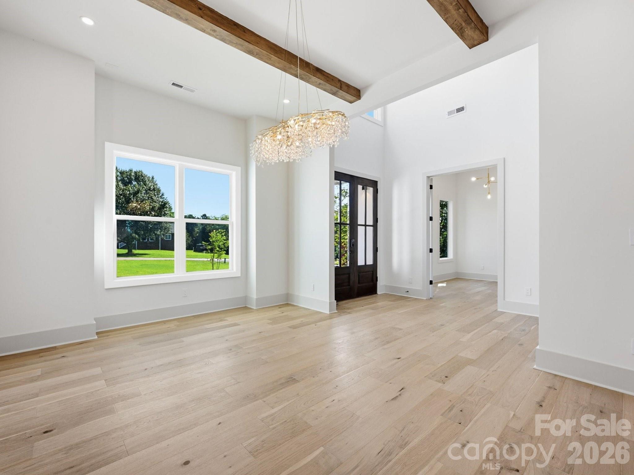 124 Clipper Lane Property Photo 3