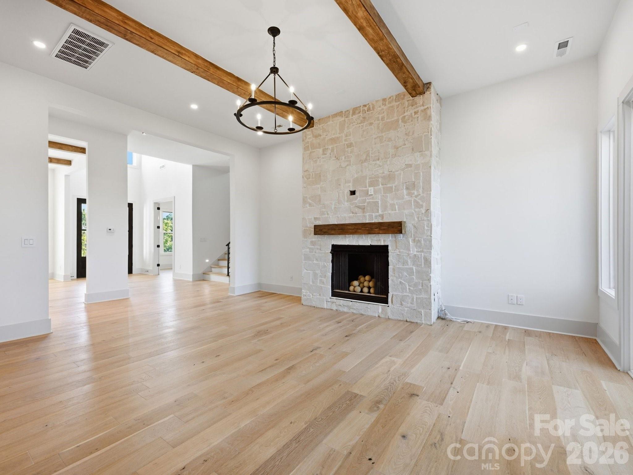124 Clipper Lane Property Photo 7