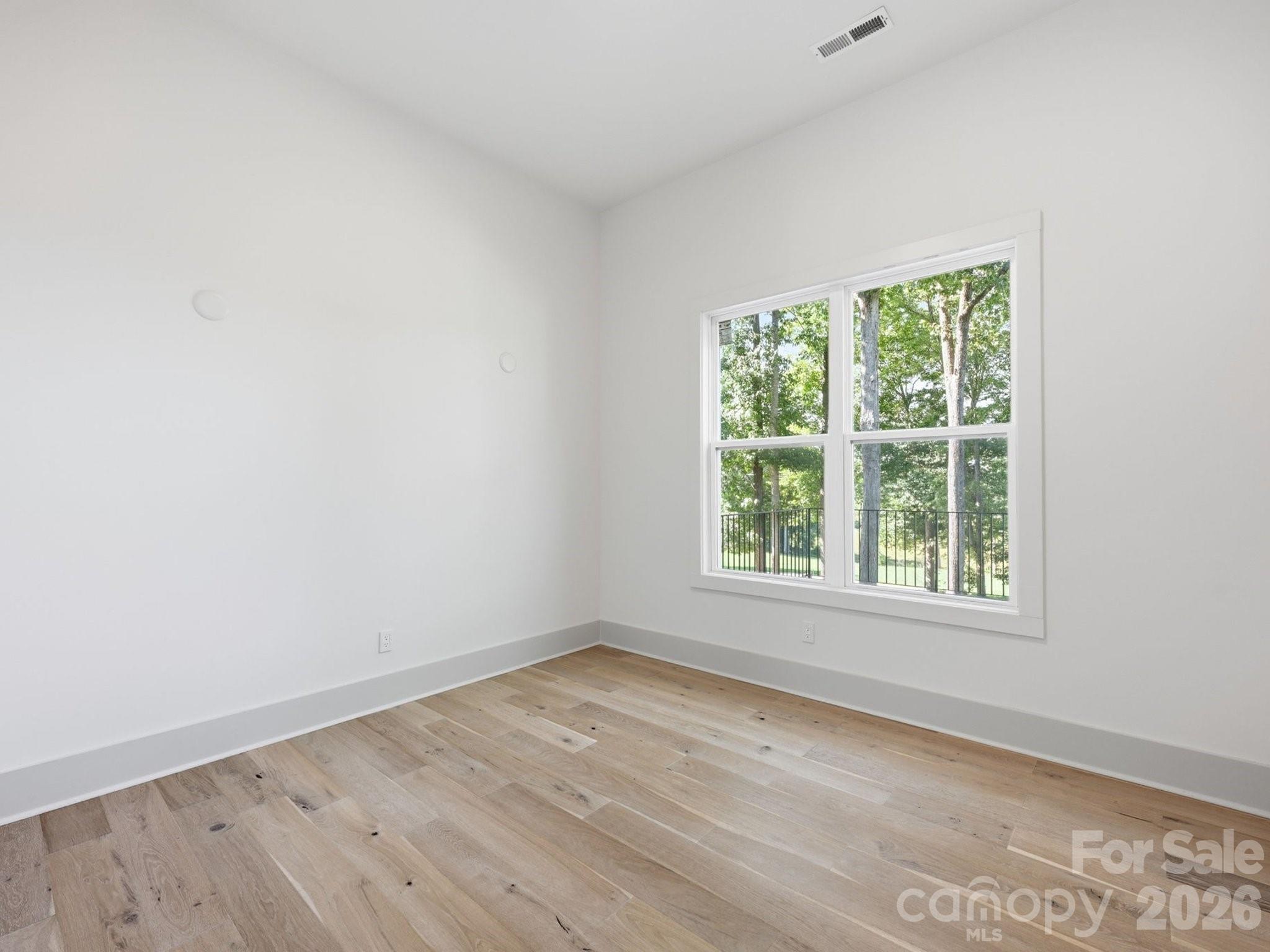 124 Clipper Lane Property Photo 13