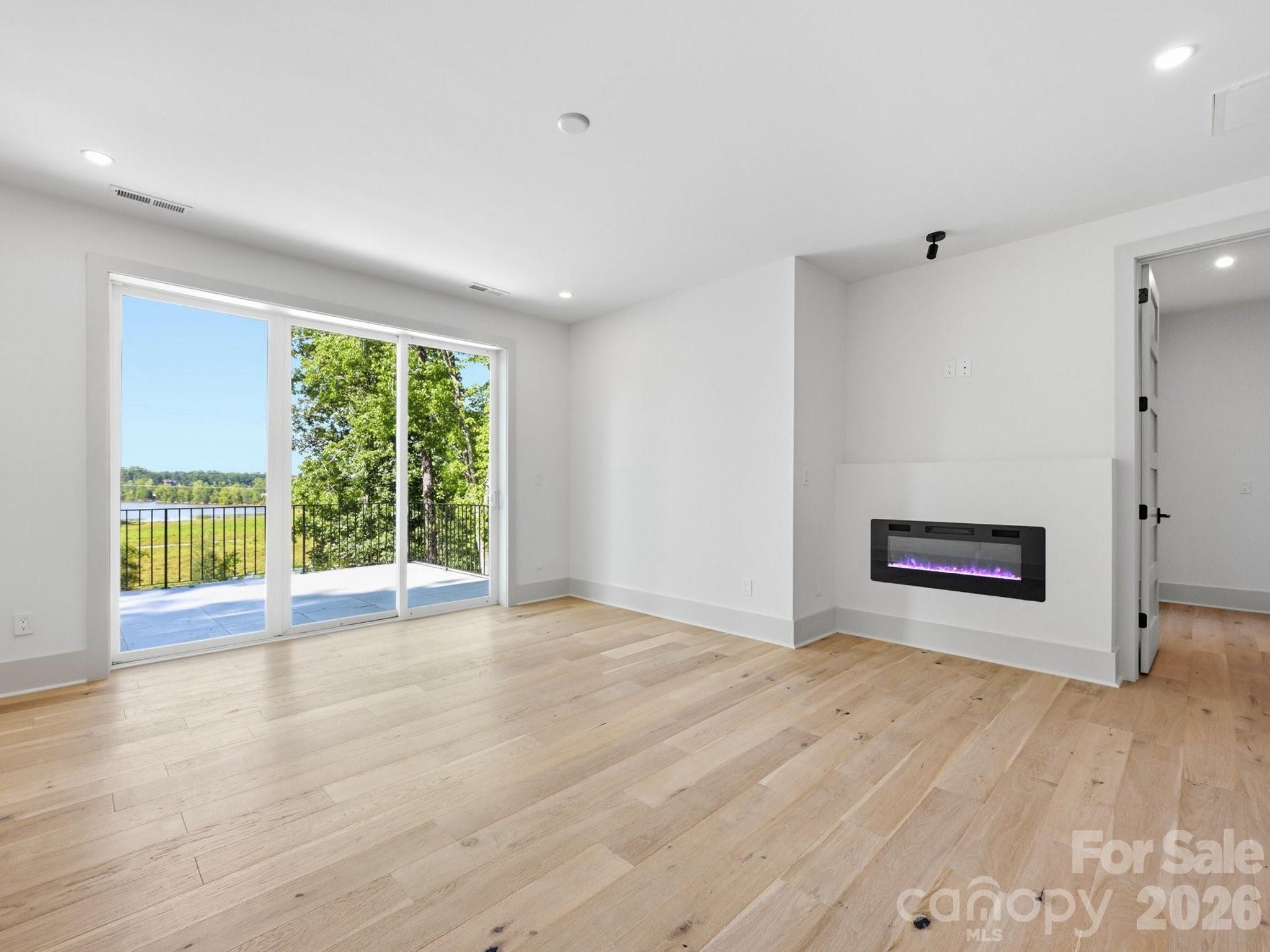 124 Clipper Lane Property Photo 18