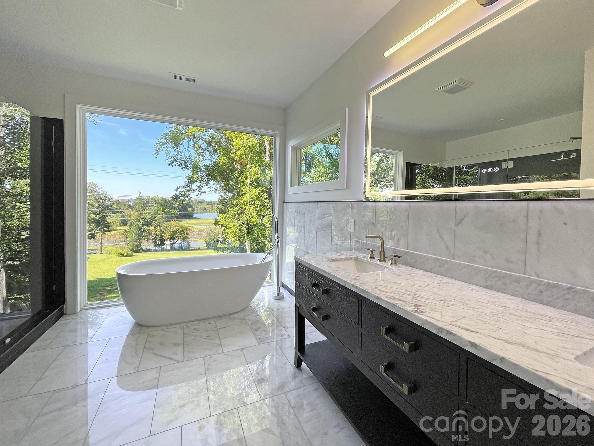 124 Clipper Lane Property Photo 19