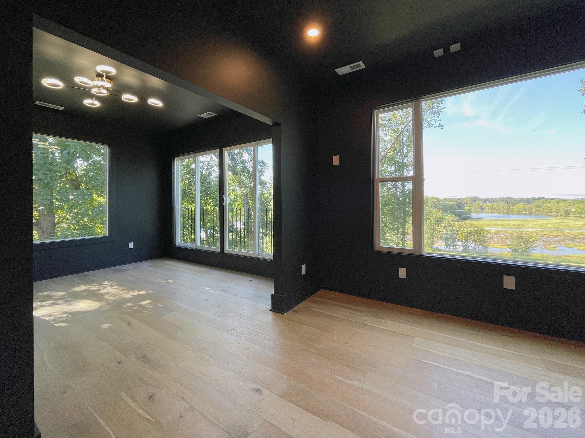 124 Clipper Lane Property Photo 22