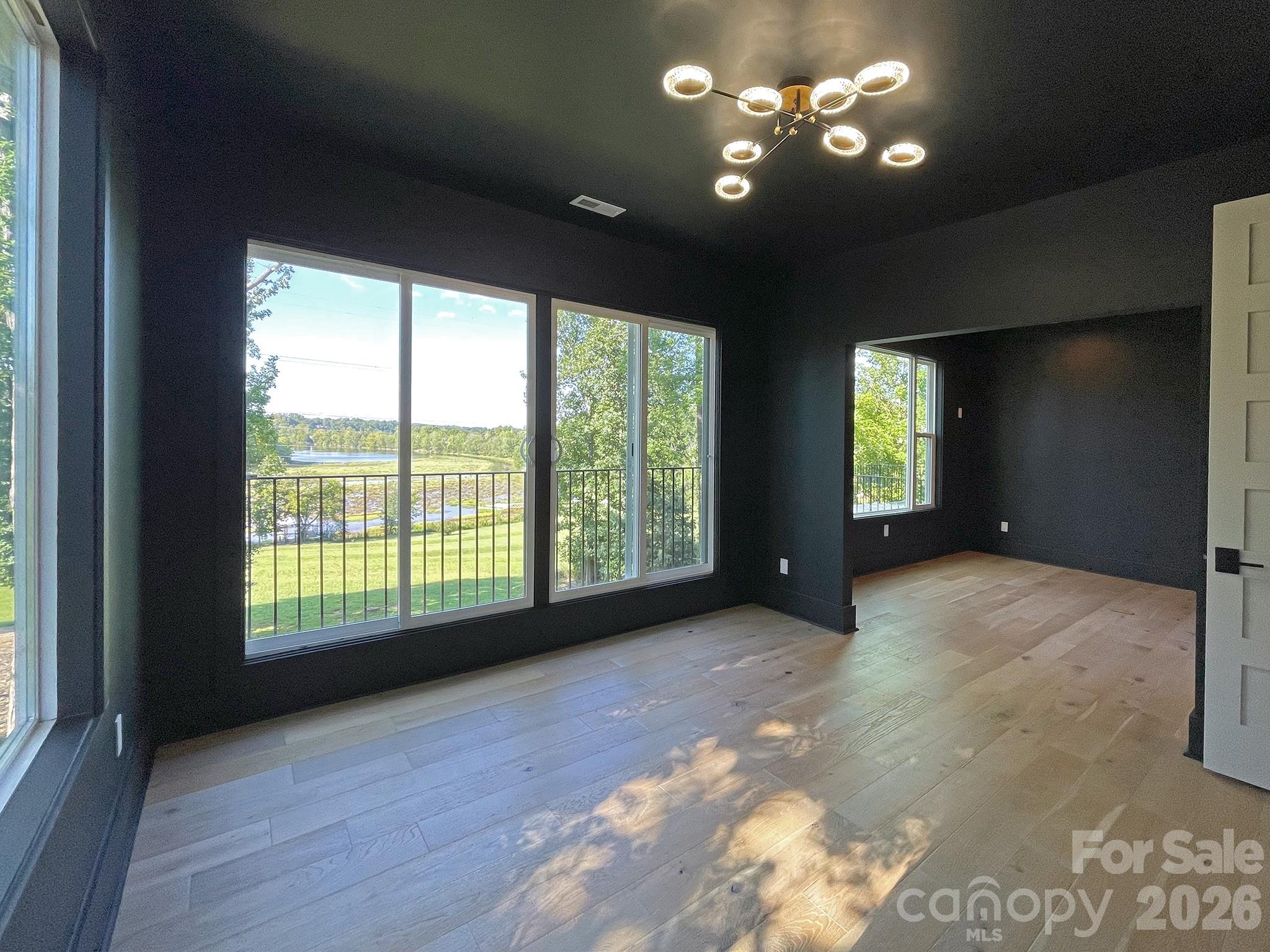 124 Clipper Lane Property Photo 23