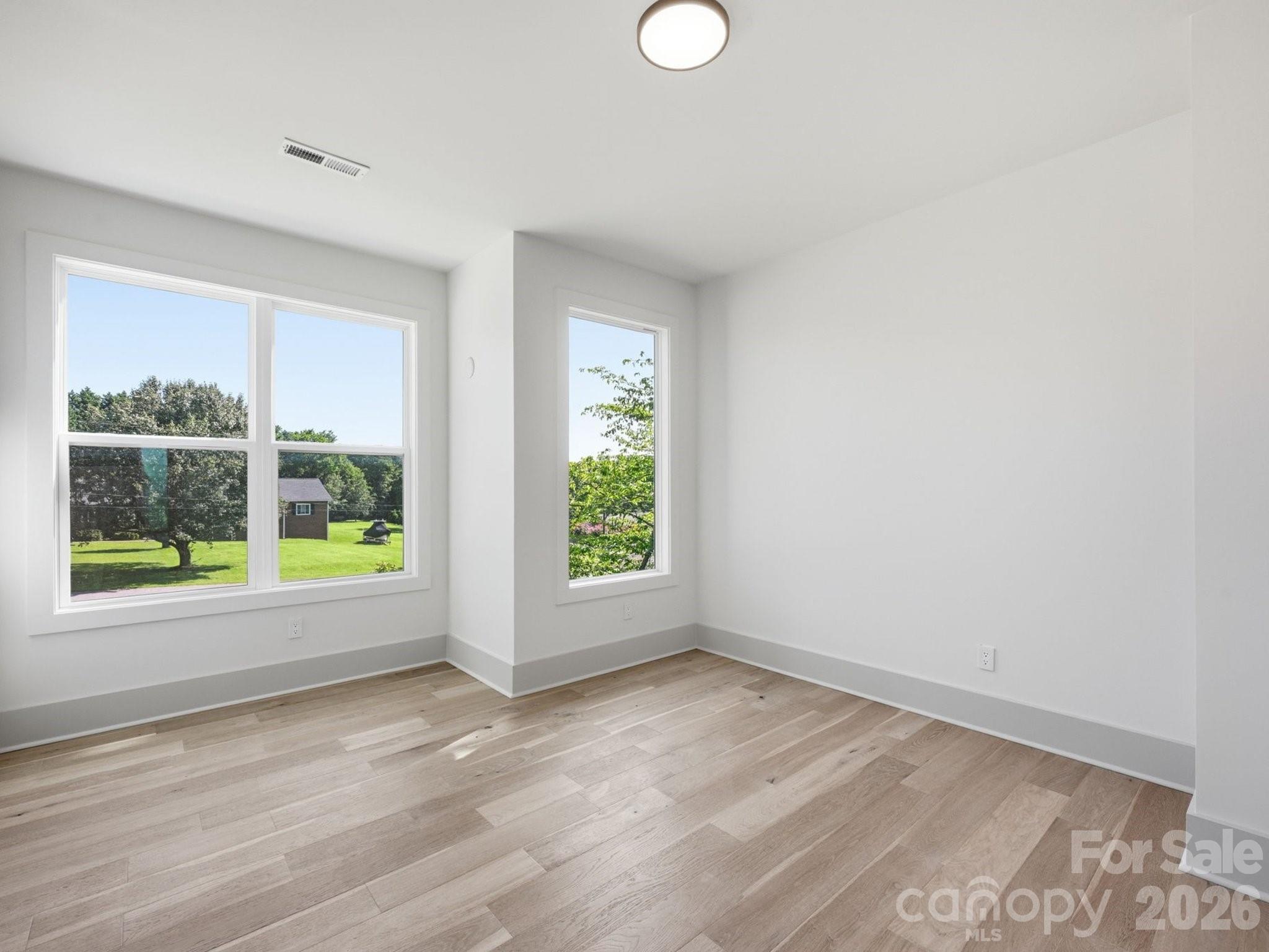 124 Clipper Lane Property Photo 24