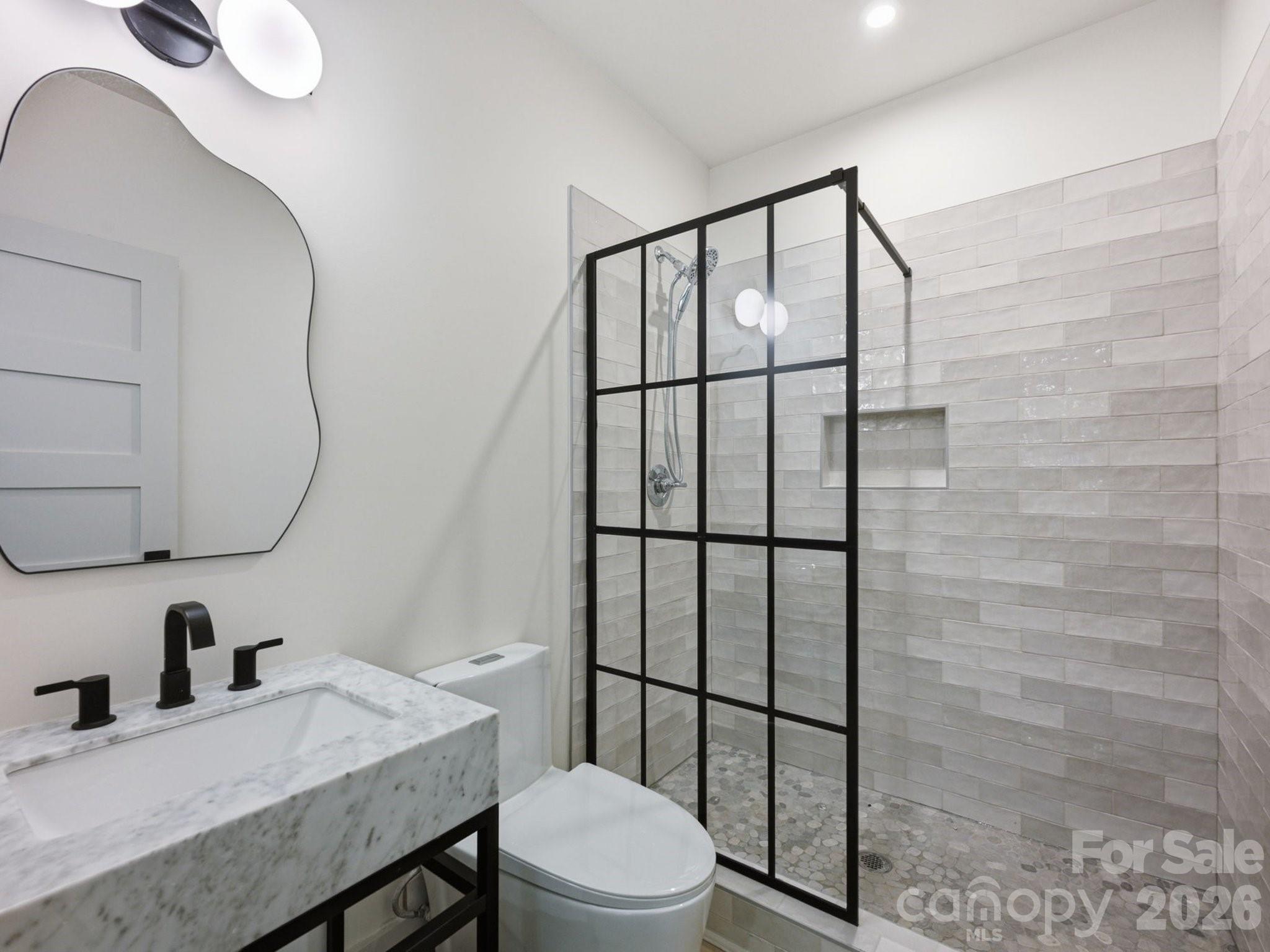 124 Clipper Lane Property Photo 35