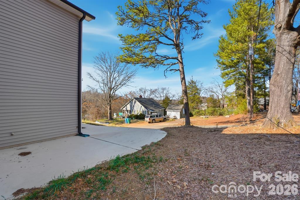 100 Boyette Drive B Property Photo 5