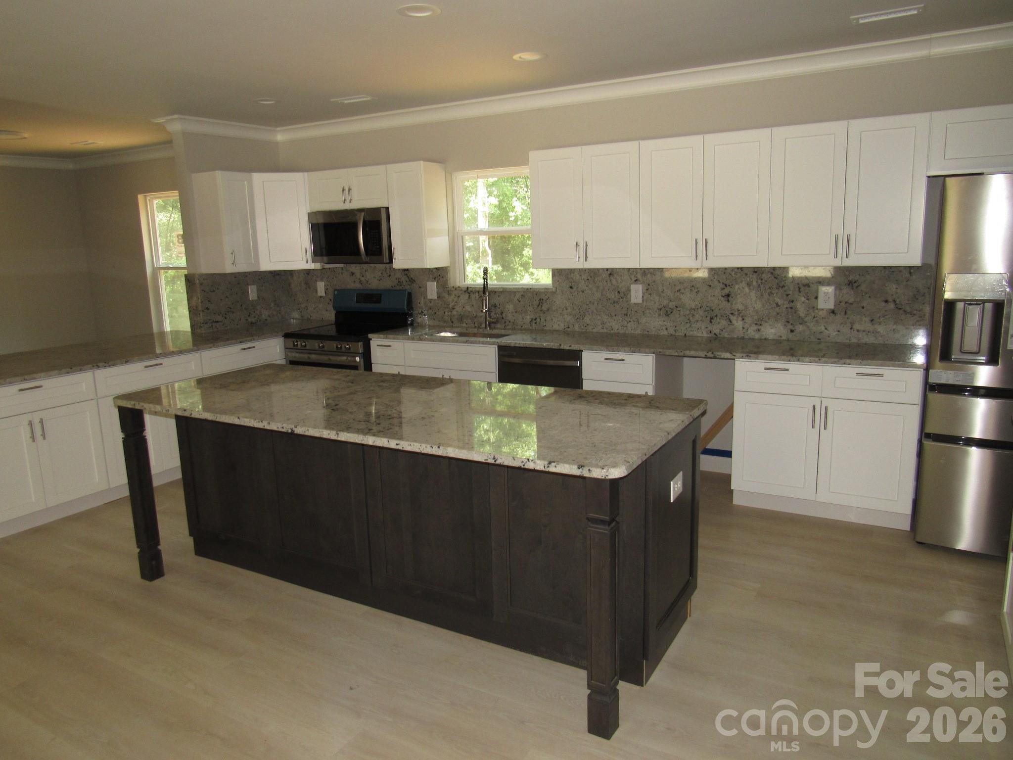 92 Saint Charles Court Property Photo 4
