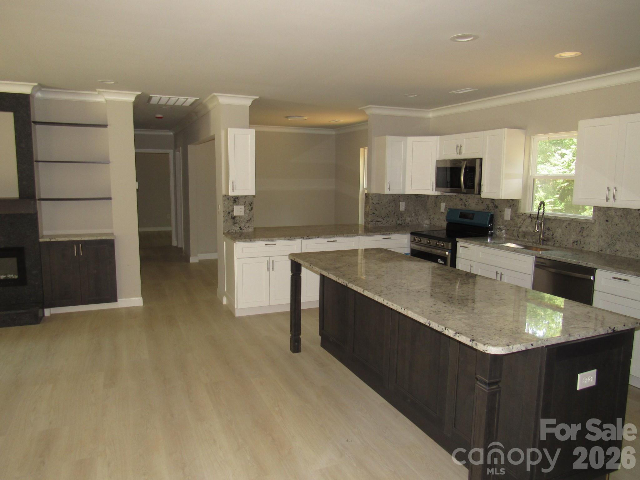 92 Saint Charles Court Property Photo 6