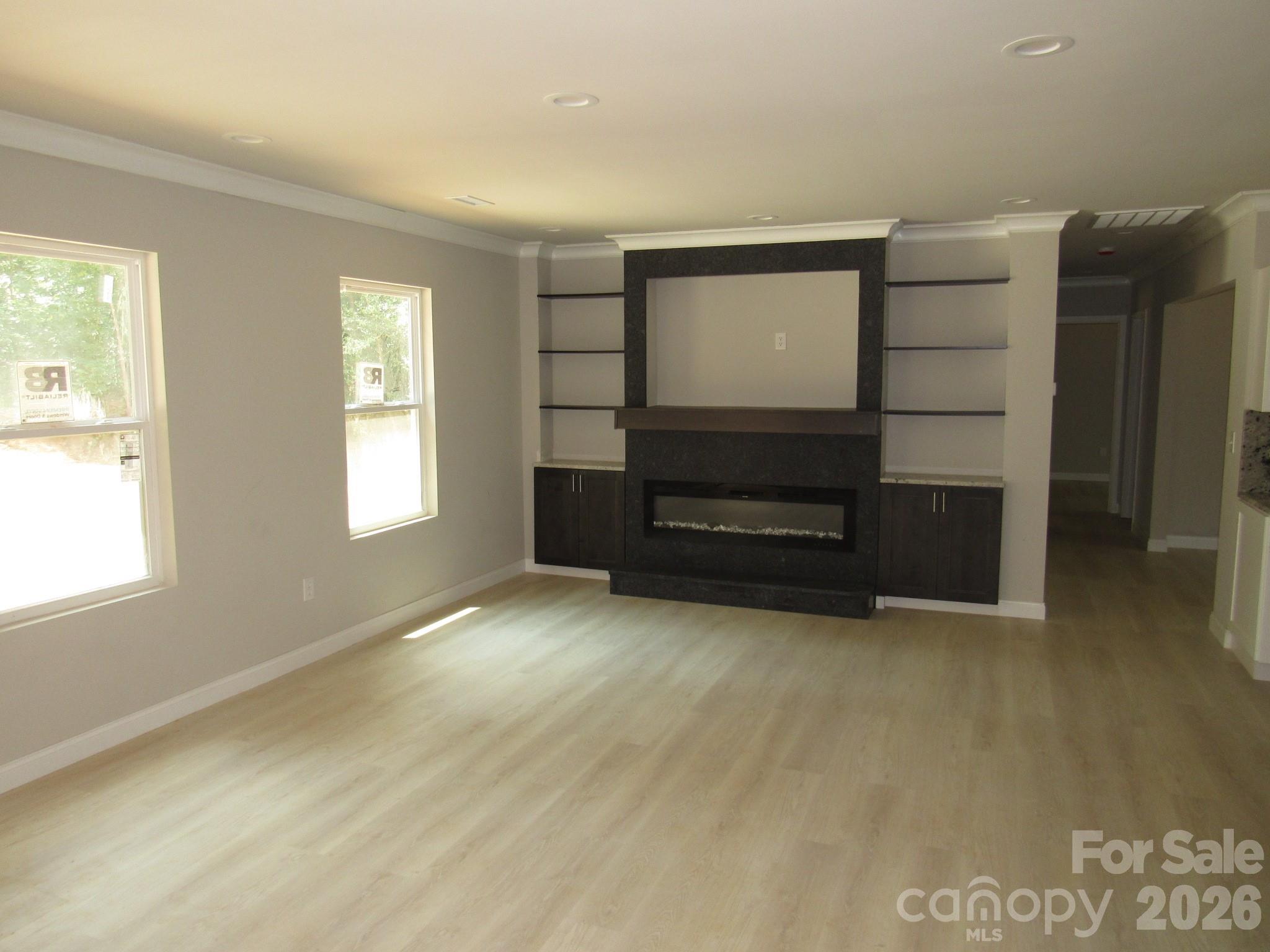 92 Saint Charles Court Property Photo 8