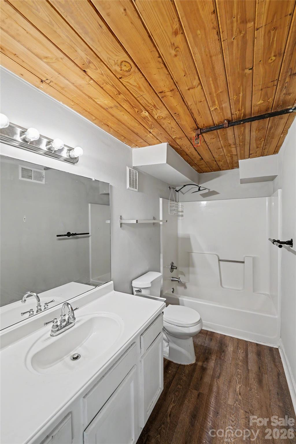 201 S Hoskins Road 316 Property Photo 17