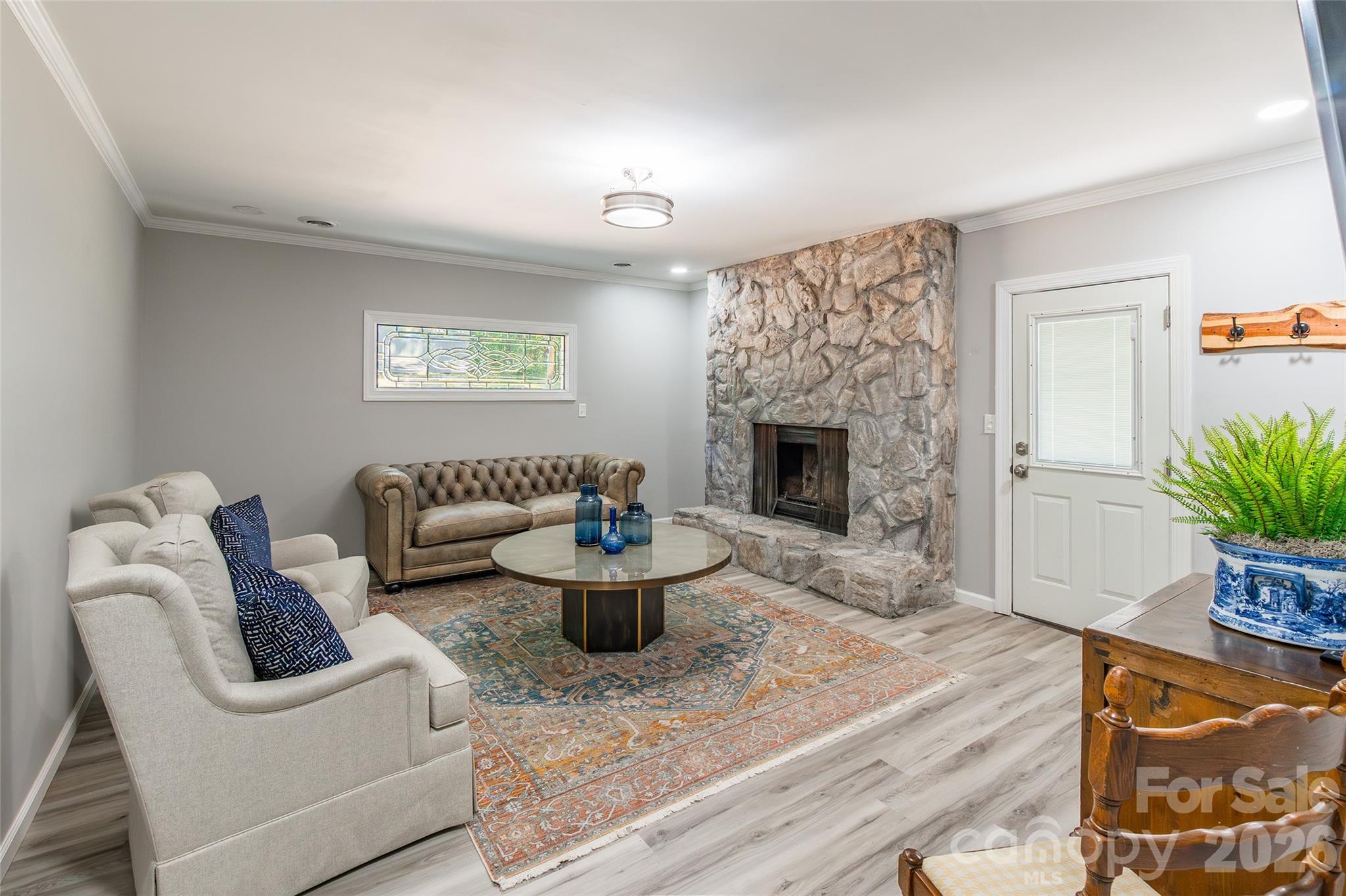 2832 Forest Hills Circle Property Photo 13