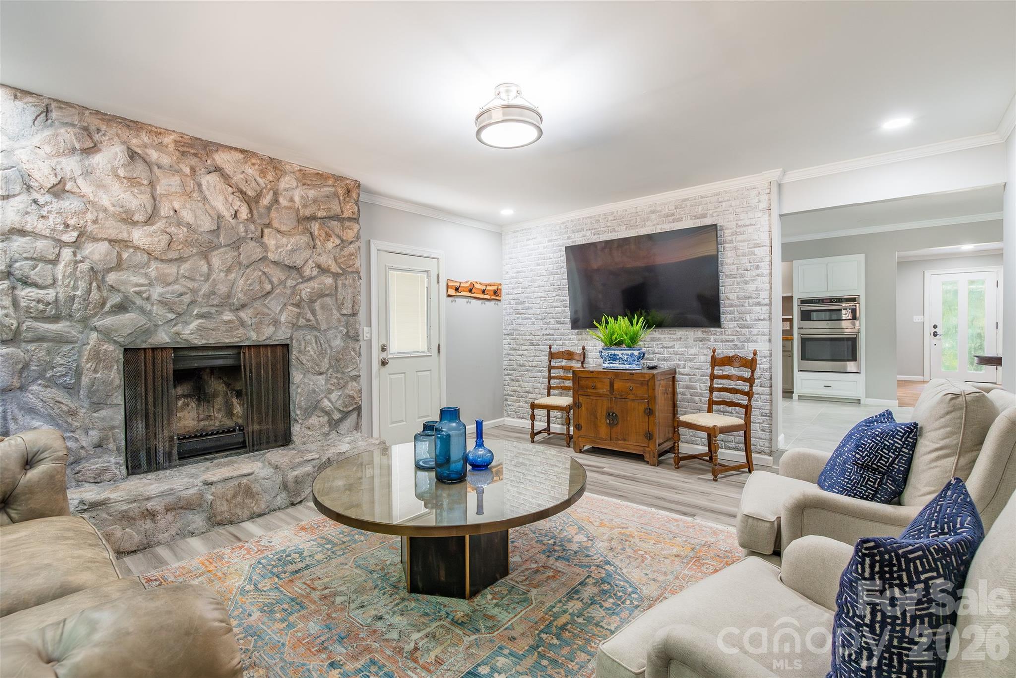2832 Forest Hills Circle Property Photo 14