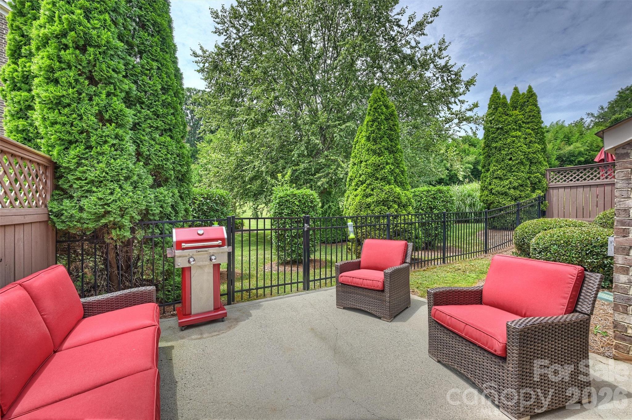 1914 Colony Line Court Property Photo 27