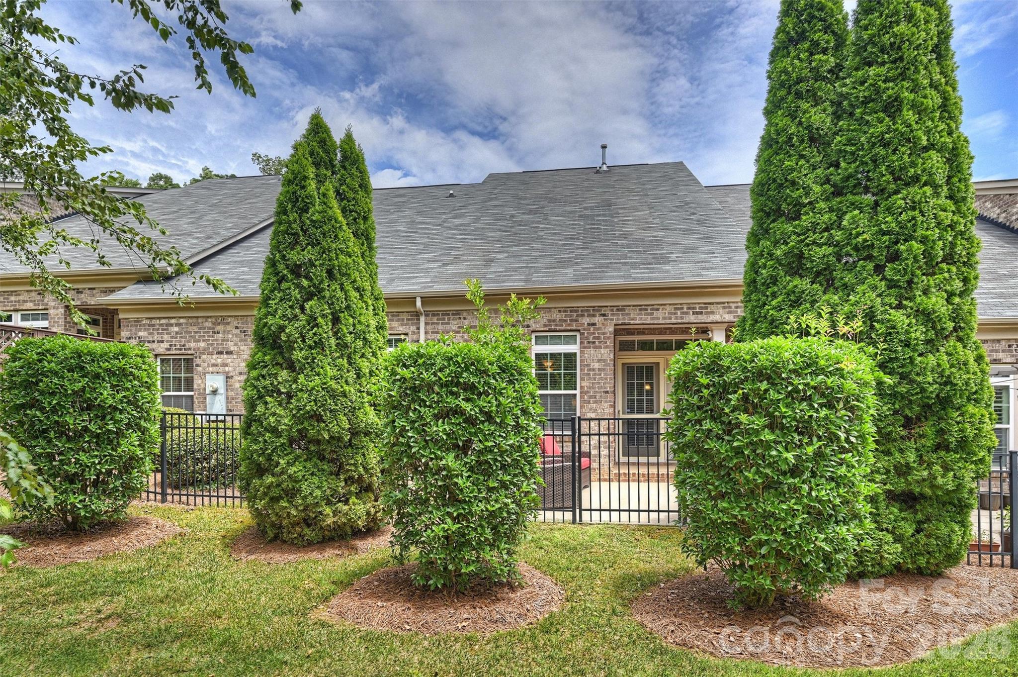 1914 Colony Line Court Property Photo 29