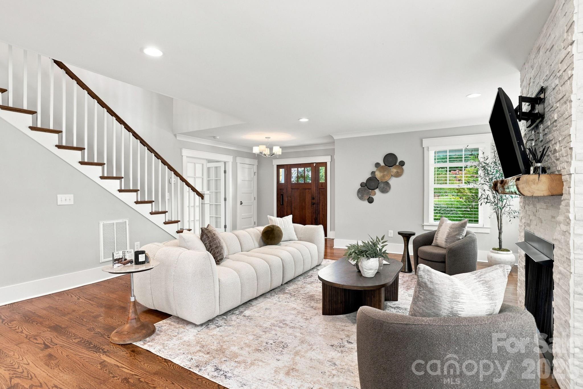 2617 Commonwealth Avenue Property Photo 3