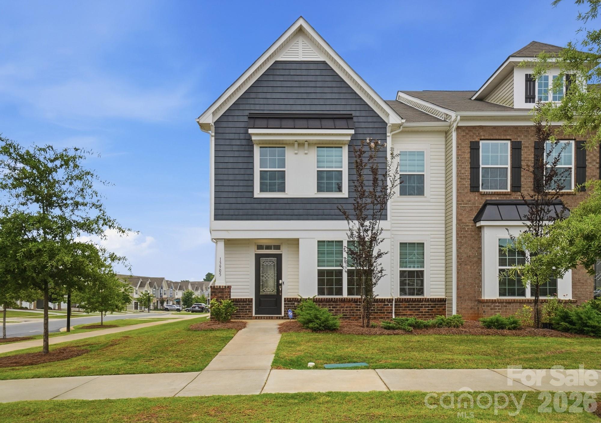 13905 Castle Nook Drive Property Photo 1